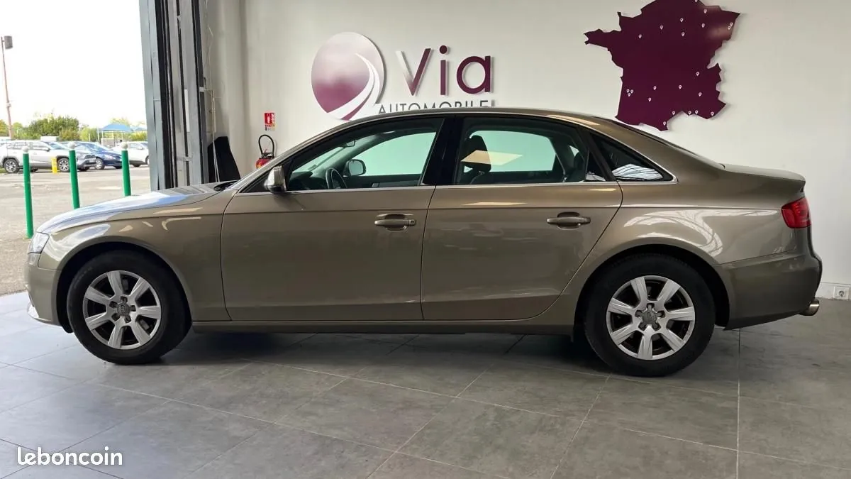 Audi A4 2010 photo 3