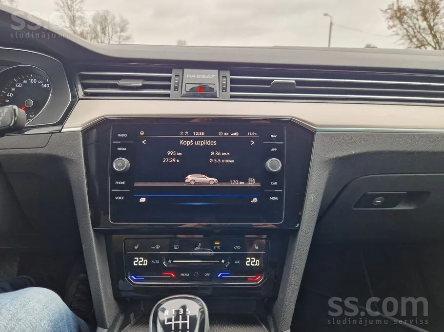 Volkswagen Passat 2021 photo 5