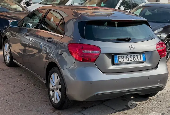 Mercedes-Benz A 180 2013 photo 5