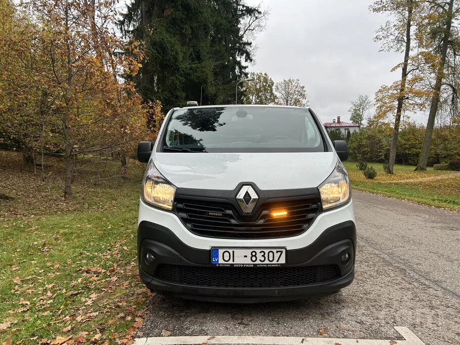 Renault Trafic 2016 photo 2