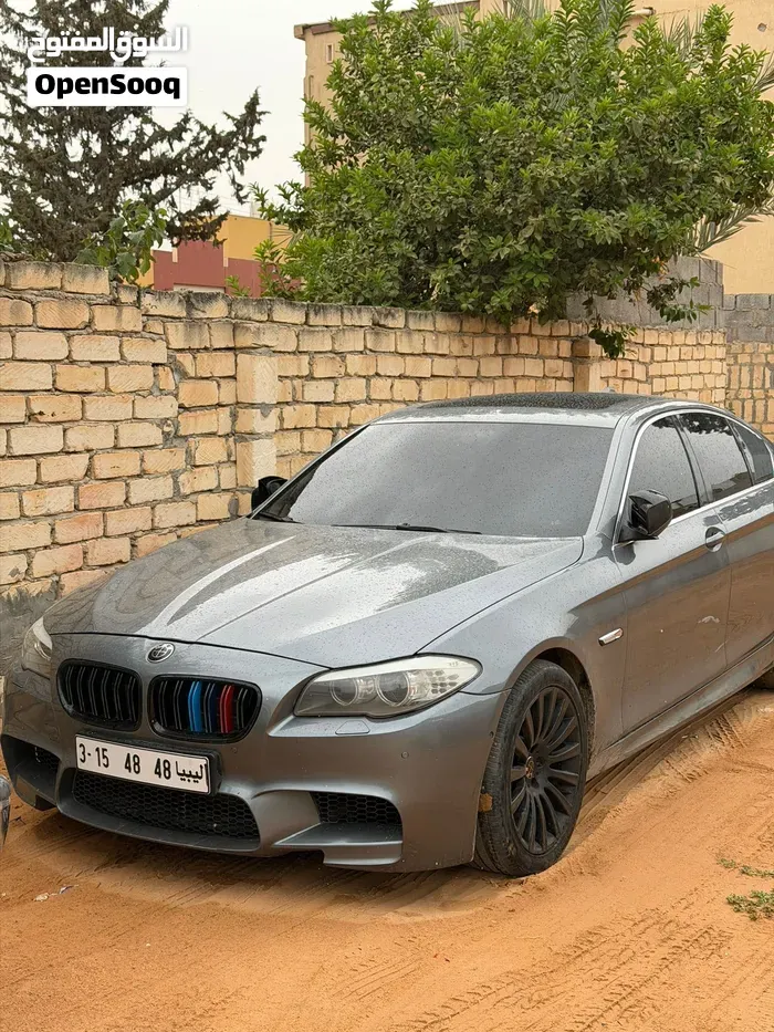 BMW 5 Series 2012 photo 2