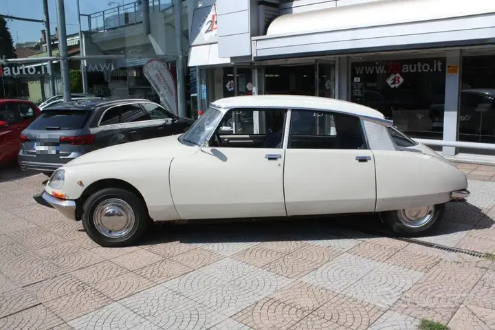 Citroen Ds 1970 photo 2