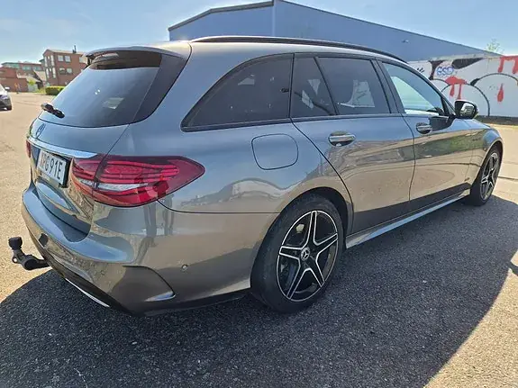 Mercedes-Benz C 300 2019 photo 4