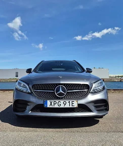 Mercedes-Benz C 300 2019 photo 3