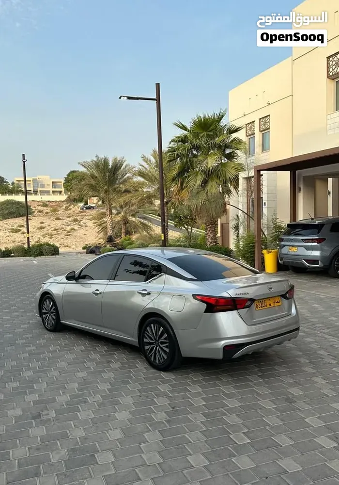 Nissan Altima 2023 photo 3