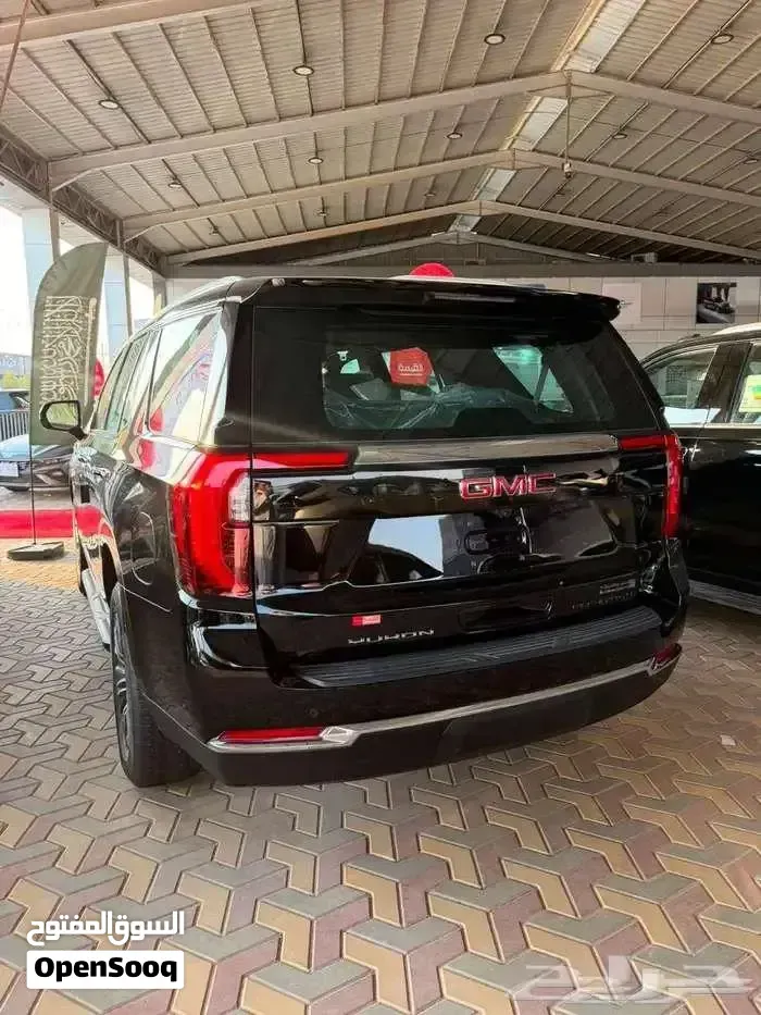 GMC Yukon 2026 photo 2