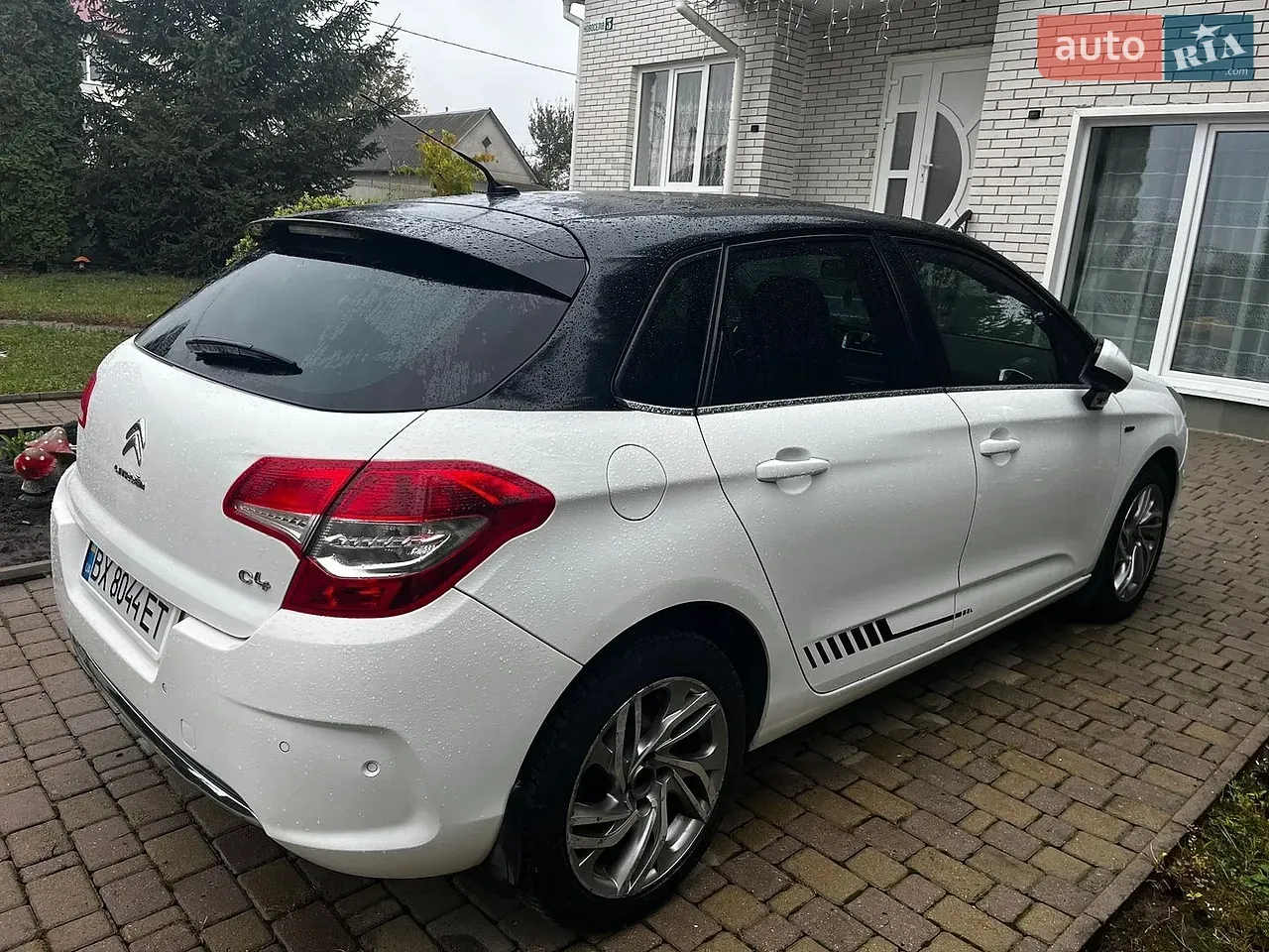 Citroen C4 2011 photo 3
