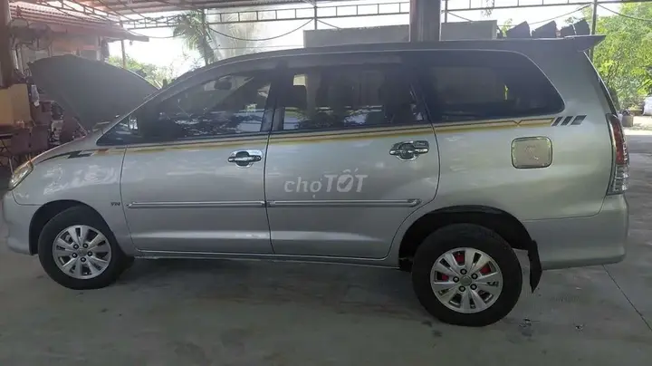 Toyota Innova 2008 photo 3