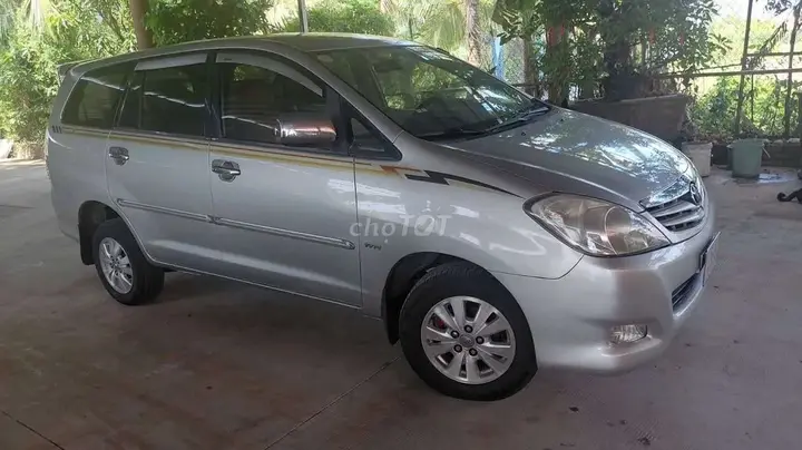 Toyota Innova 2008 photo 4