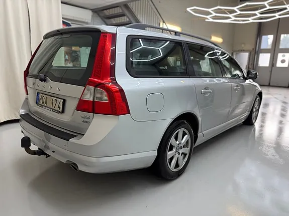Volvo V70 2012 photo 4