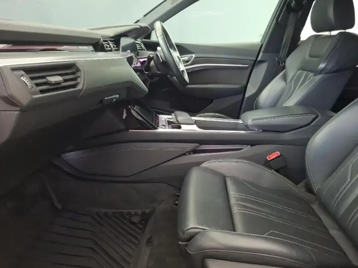 Audi E-Tron 2020 photo 5