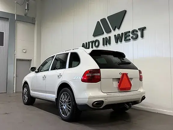 Porsche Cayenne 2010 photo 4
