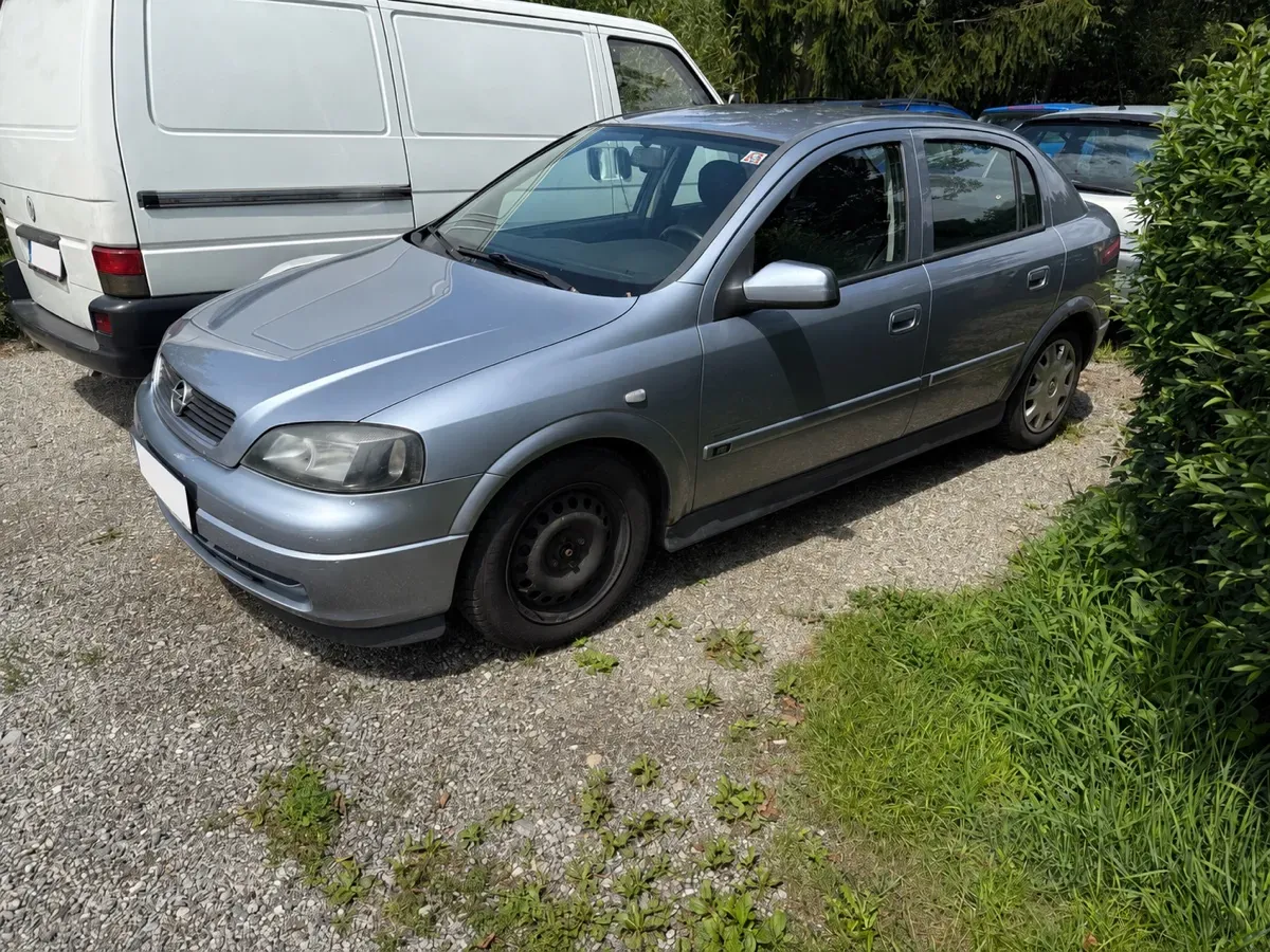 Opel Astra 2003 photo 2