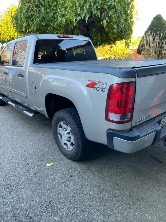 GMC Sierra 2500Hd 2008 photo 3