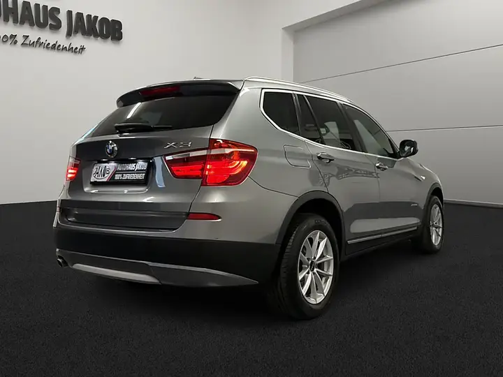 BMW X3 2012 photo 2