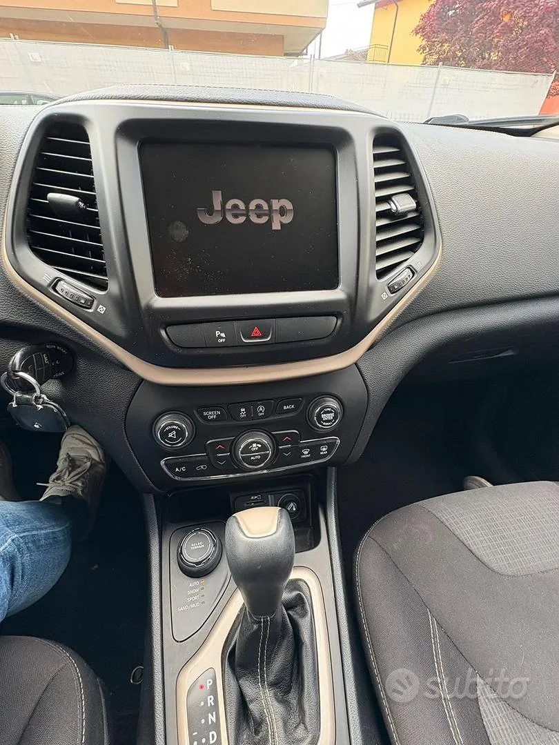Jeep Cherokee 2016 photo 4