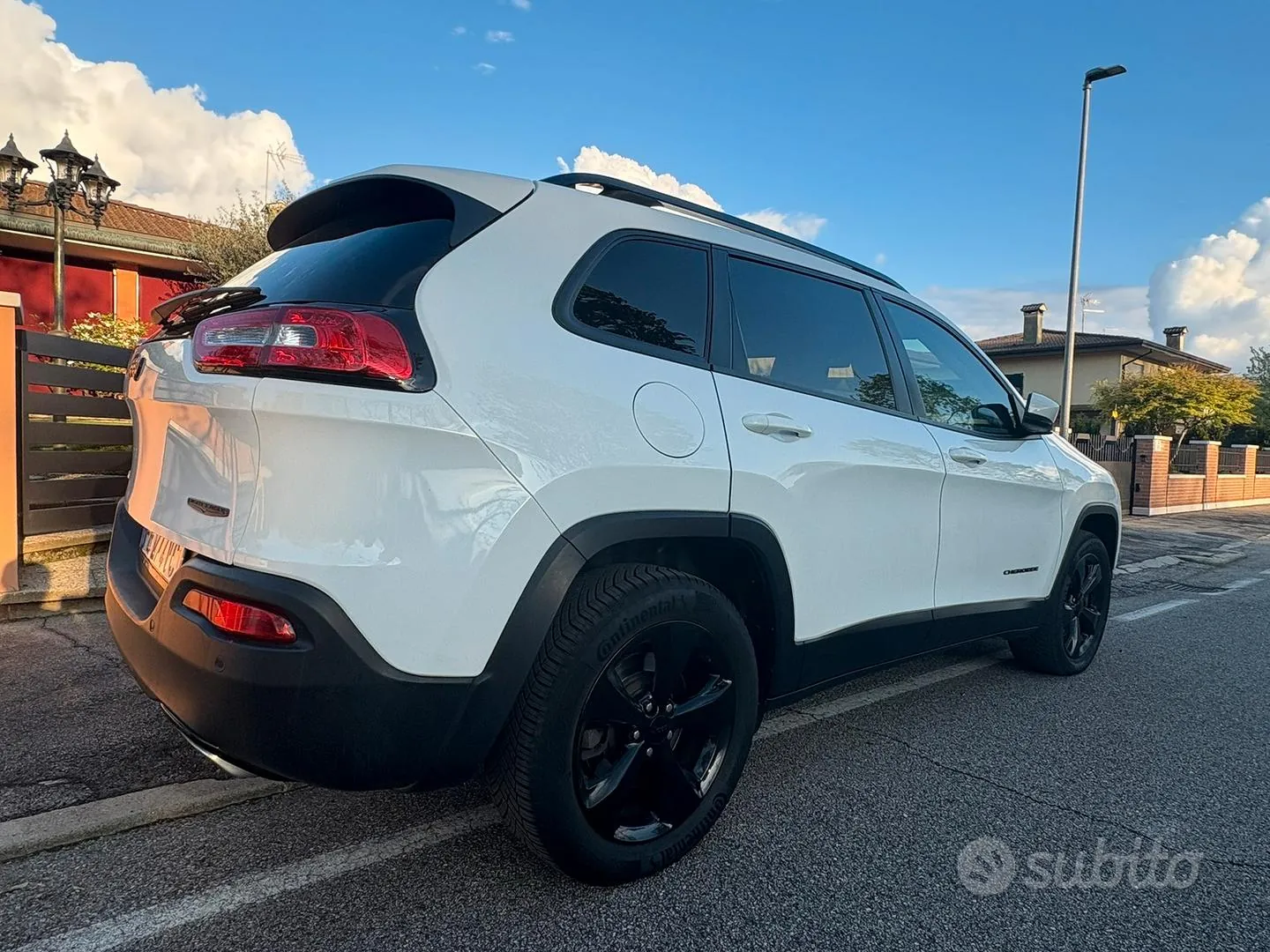 Jeep Cherokee 2016 photo 2