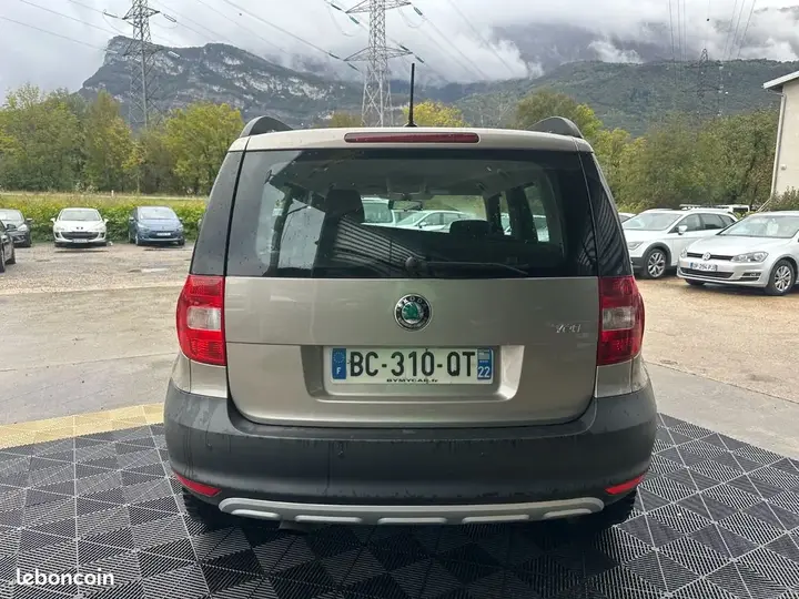 Skoda Yeti 2010 photo 5