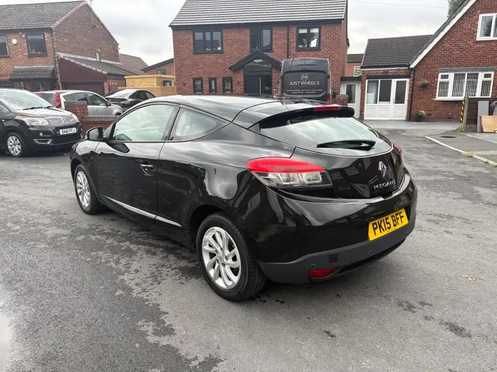 Renault Megane 2015 photo 4