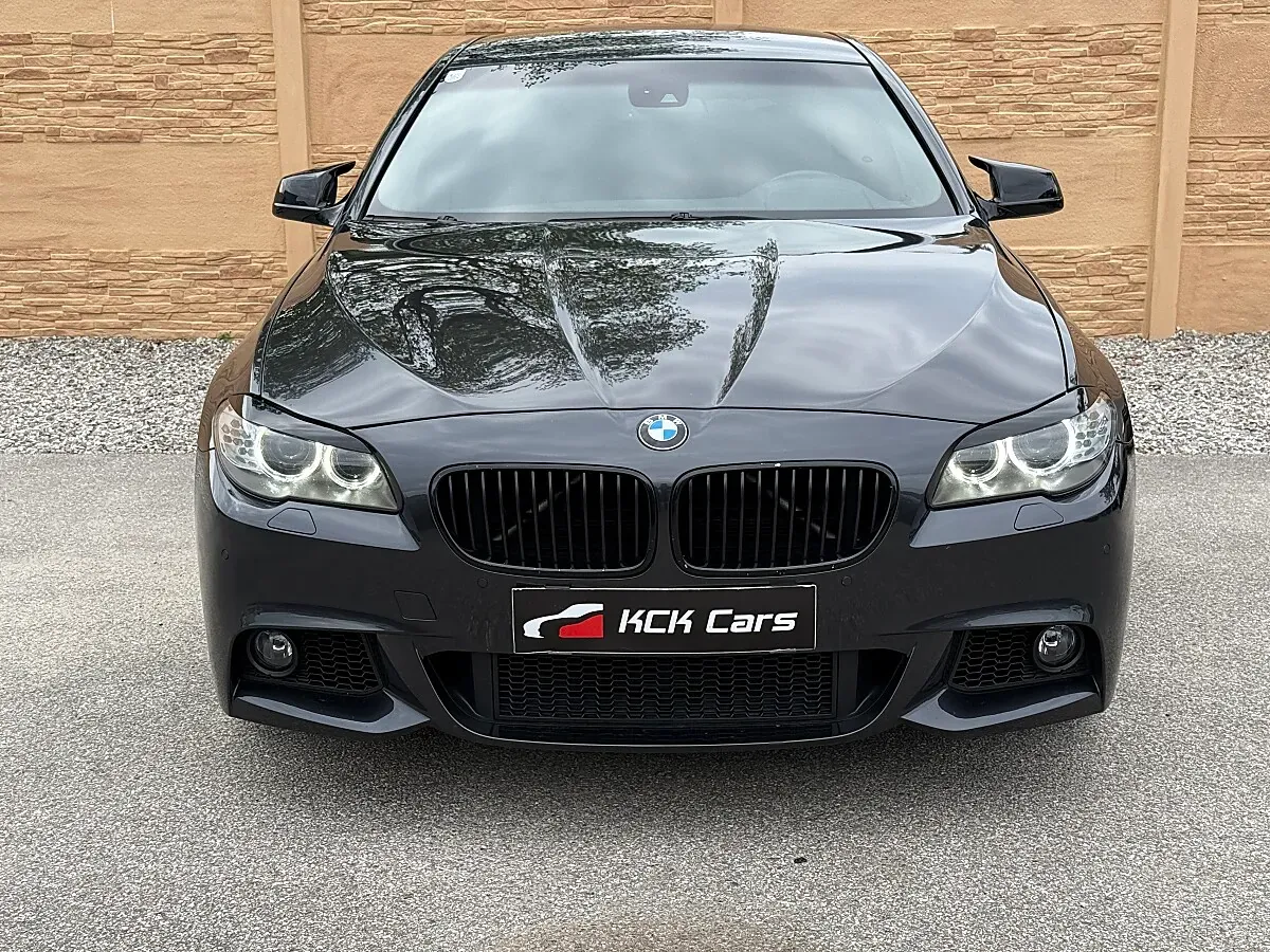 BMW 5 Series 2010 photo 2