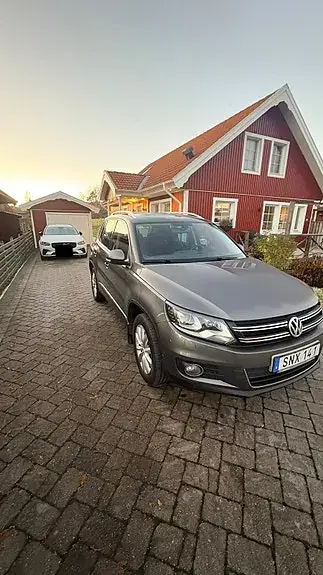 Volkswagen Tiguan 2012 photo 2