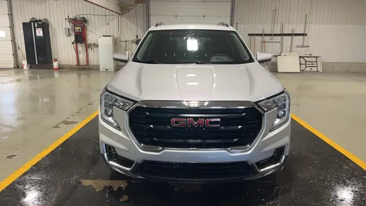 GMC Terrain 2022 photo 2