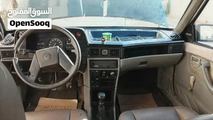 Opel Kadett 1988 photo 3