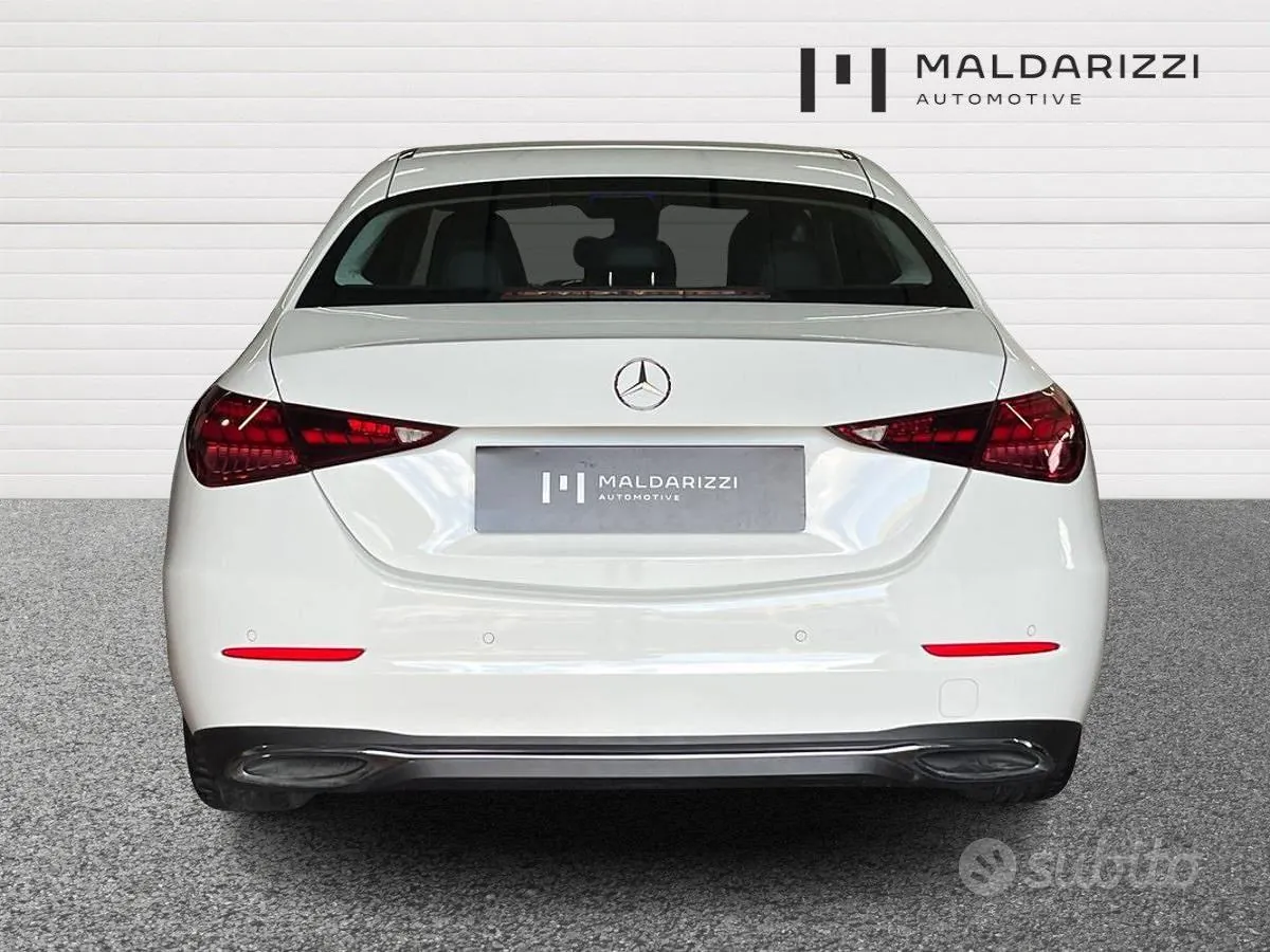 Mercedes-Benz C 200 2024 photo 3