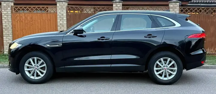 Jaguar F-Pace 2017 photo 4