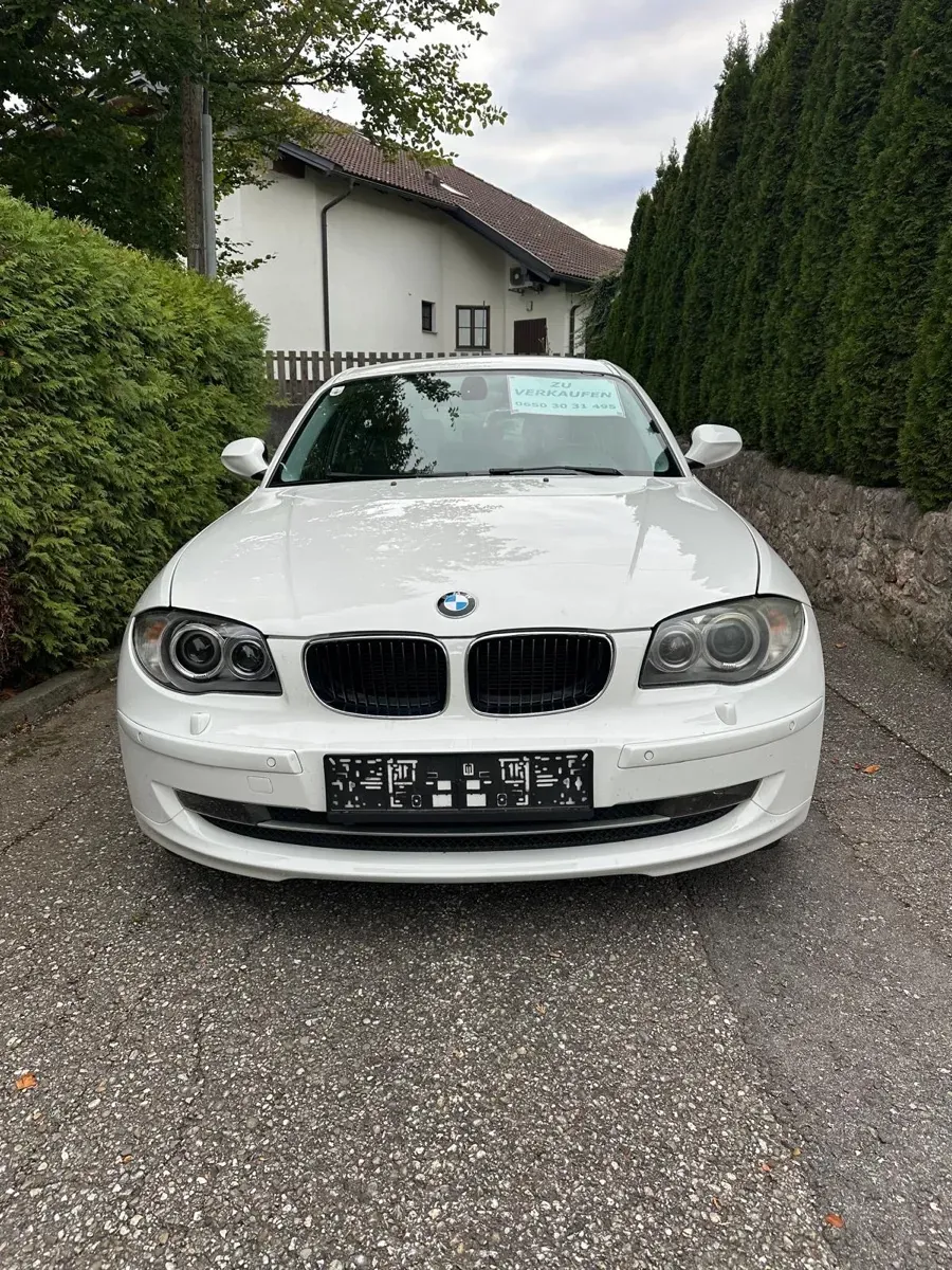 BMW 1 Series 2011 photo 3