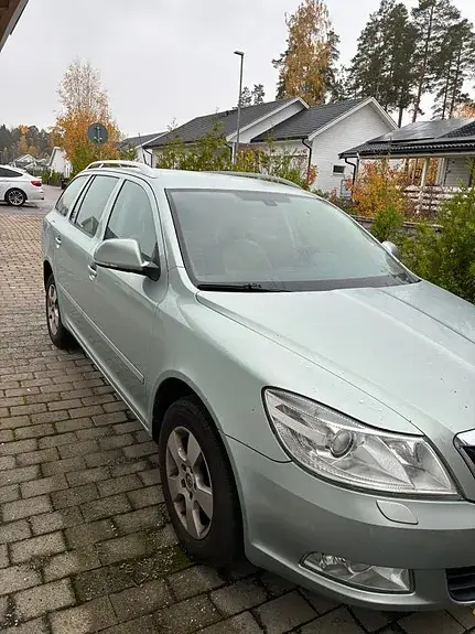 Skoda Octavia 2012 photo 3