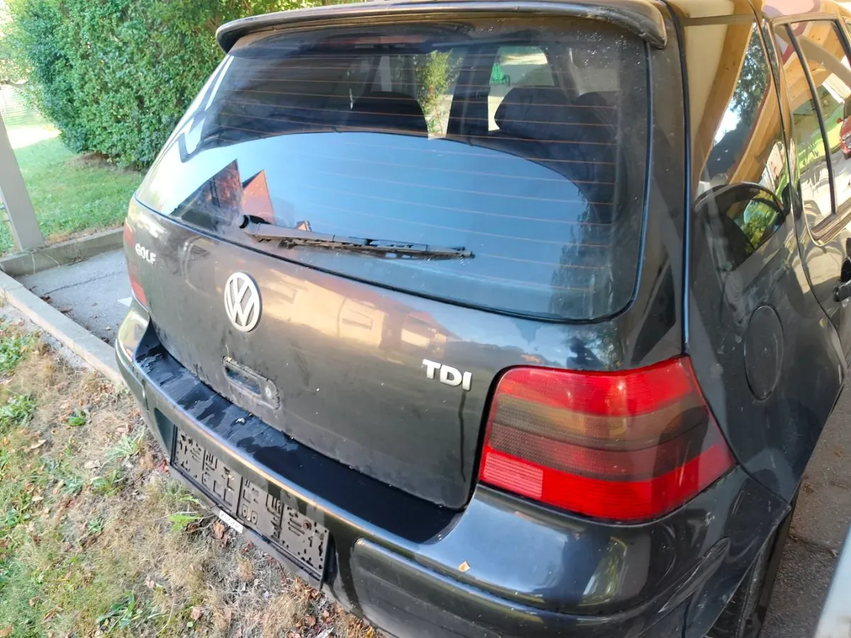 Volkswagen Golf 2002 photo 3