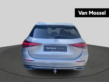 Mercedes-Benz C-Class 2023 photo 3