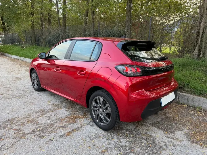 Peugeot 208 2021 photo 5