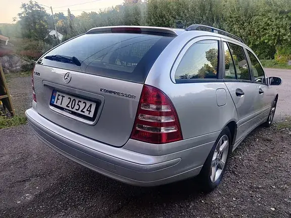 Mercedes-Benz C180 2006 photo 4