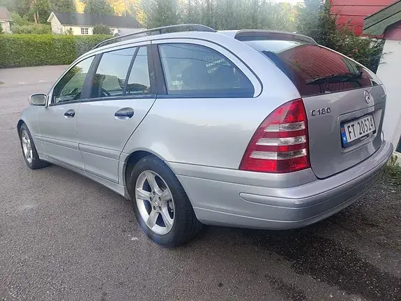 Mercedes-Benz C180 2006 photo 2