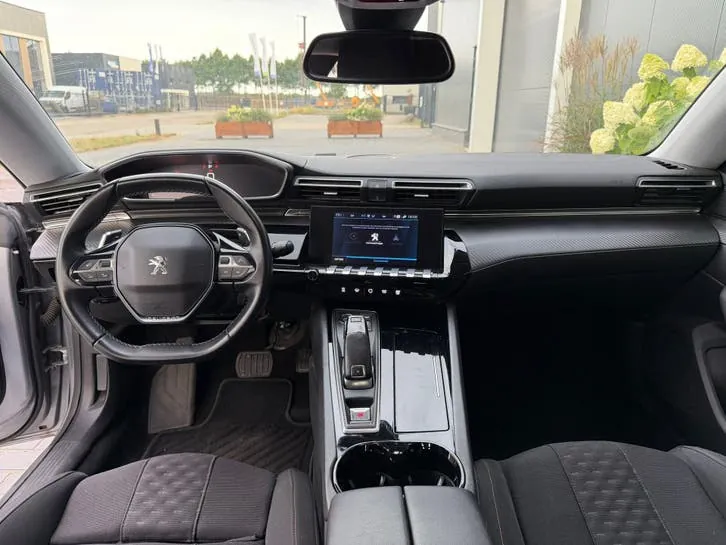 Peugeot 508 2021 photo 2