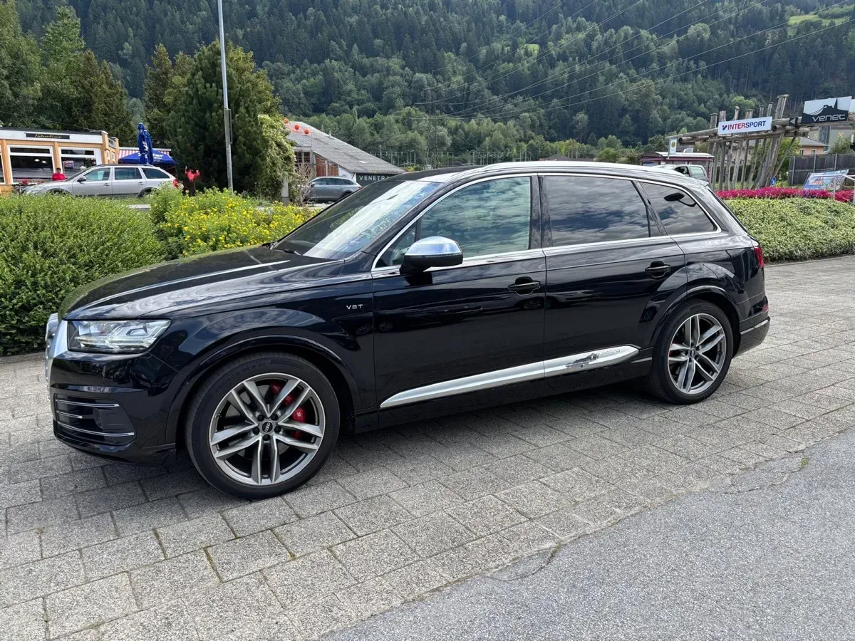 Audi Q7 2017 photo 2