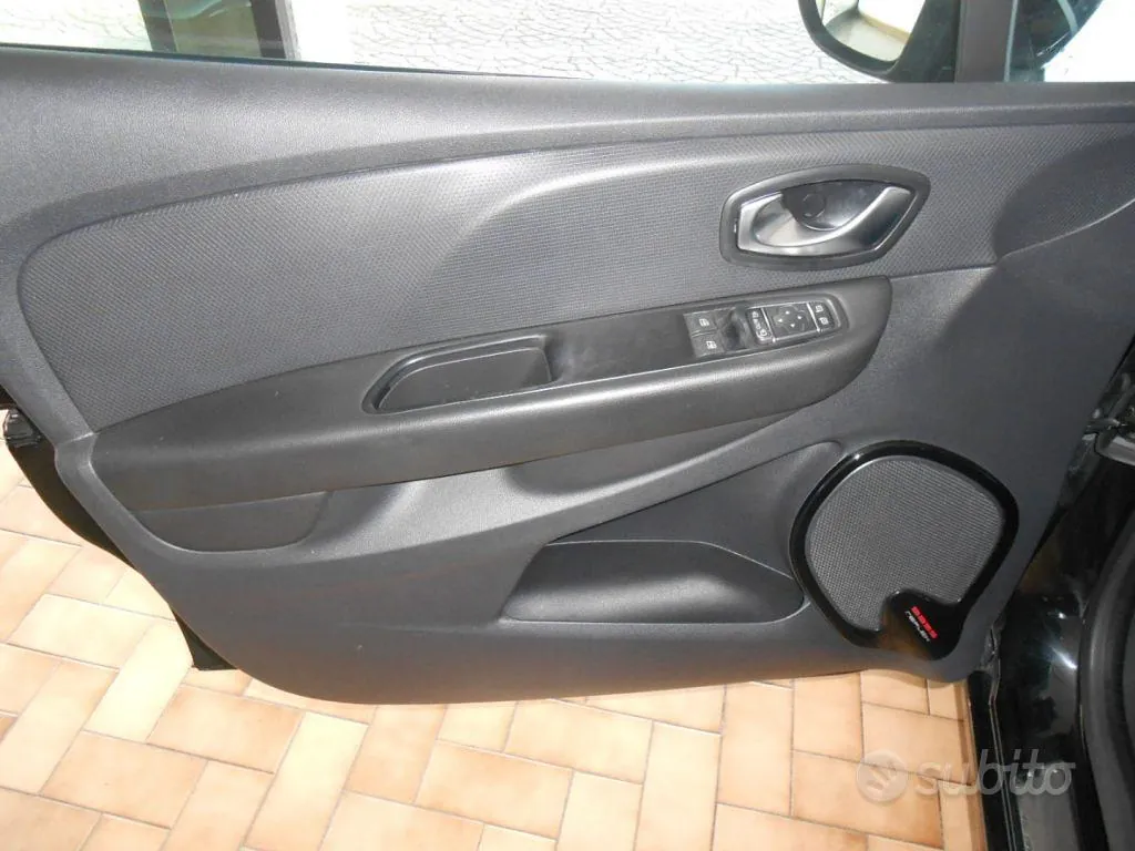 Renault Clio 2018 photo 5