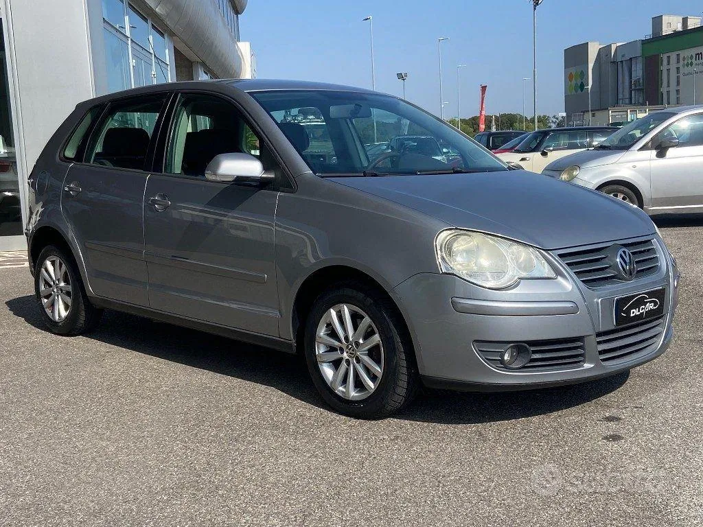Volkswagen Polo 2008 photo 2