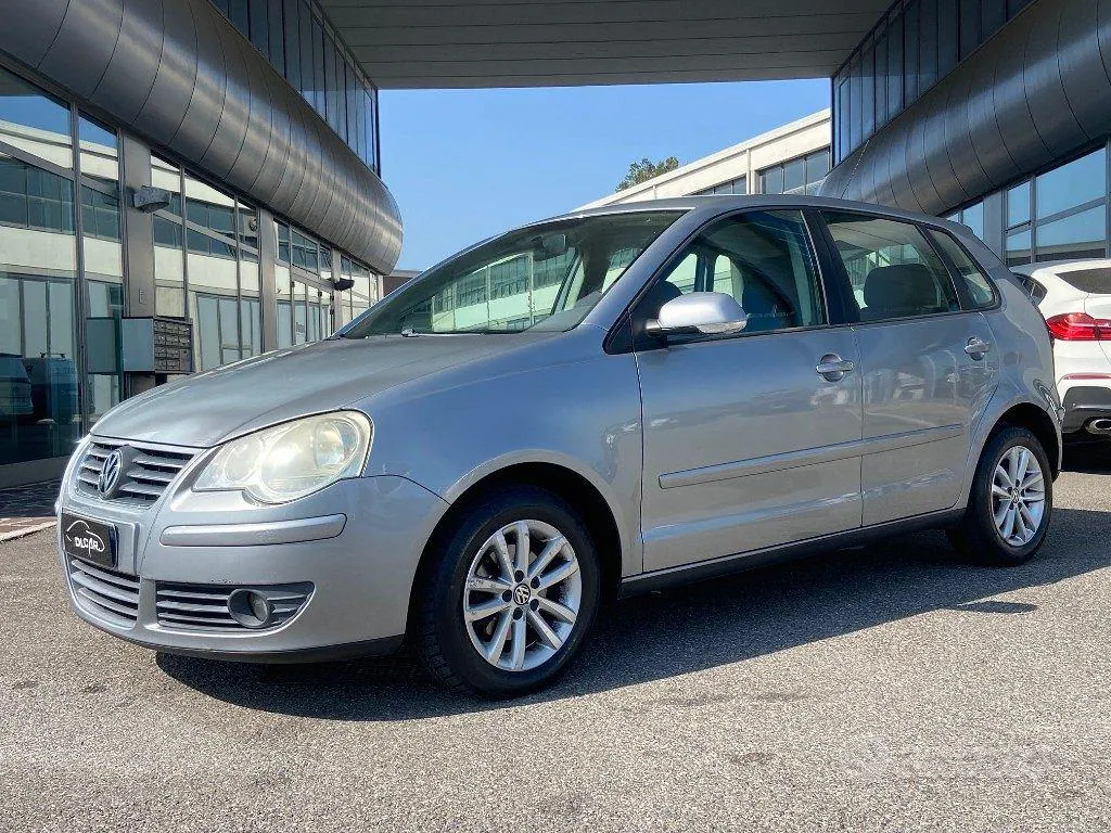 Volkswagen Polo 2008 photo 3