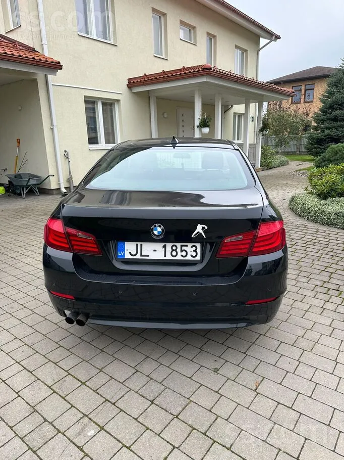 BMW 525 2010 photo 2