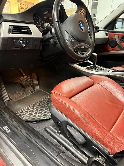 BMW 320D 2010 photo 3