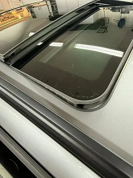 BMW 320D 2010 photo 5