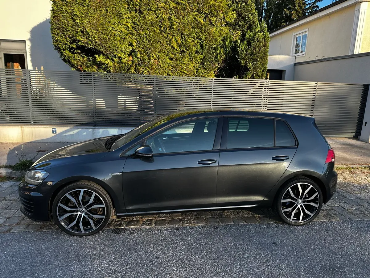 Volkswagen Golf 2013 photo 3