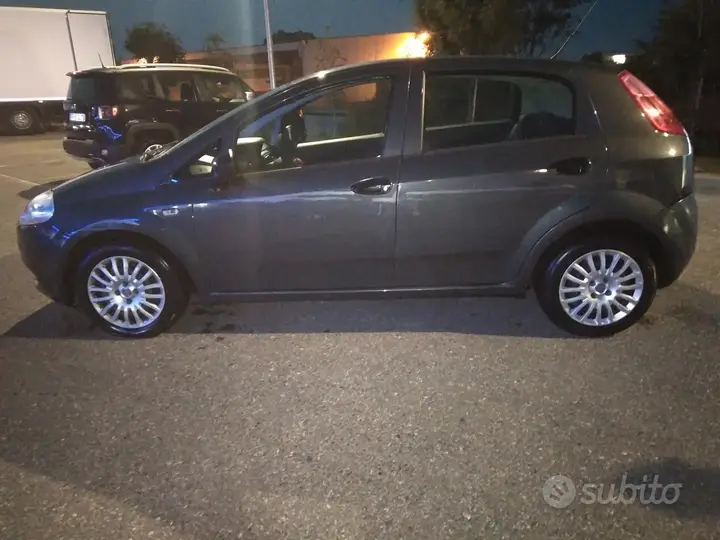 Fiat Punto Evo 2011 photo 3