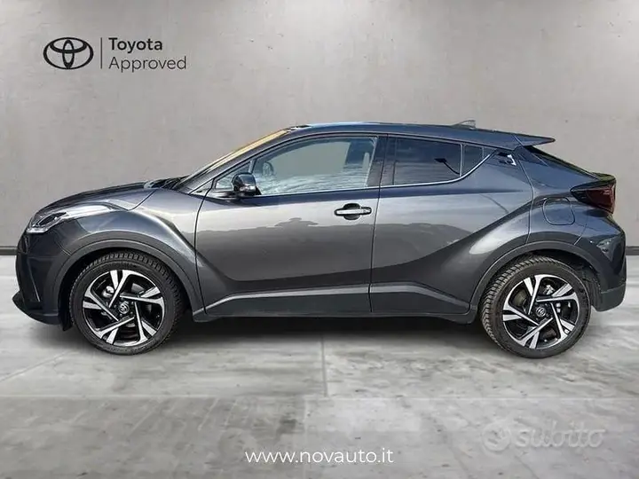Toyota C-Hr 2022 photo 2