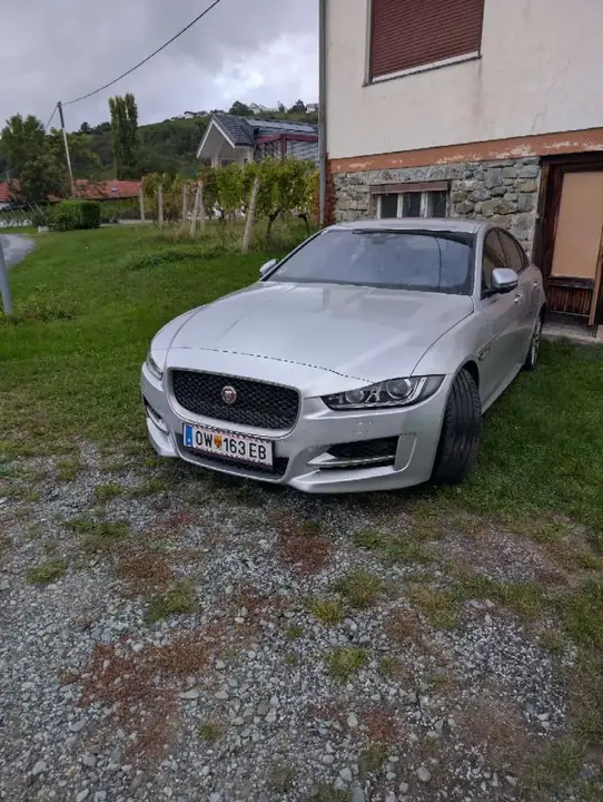 Jaguar Xe