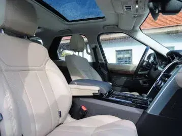 Land Rover Discovery 2017 photo 3