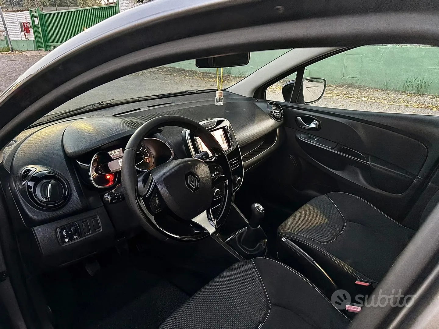 Renault Clio 2016 photo 5